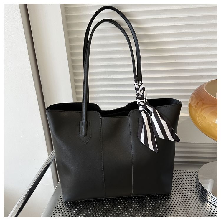 Minimalist Commuter Large Capacity Bag for Women Korean Fashion Tote Bag 2024 Spring Summer Niche Texture Shoulder Handbag